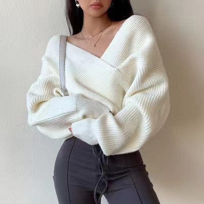 Zarina | Franse Vintage Gebreide Trui – Kruis V-hals, Kort & Asymmetrisch